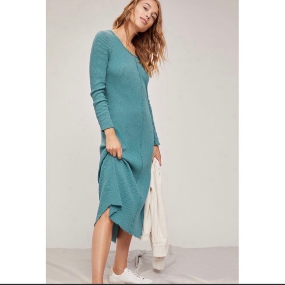Anthropologie Dresses & Skirts - Anthropology T.La Woman’s Teal Long-Sleeved Petite Sasha MIDI Dress - Size: SP